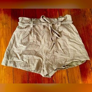 Light Tan Cotton Shorts size MEDIUM